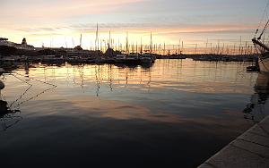 2025 11 28 TOULON EN SOIREE -  LE PORT ET ILLUMINATIONS VILLE (10)